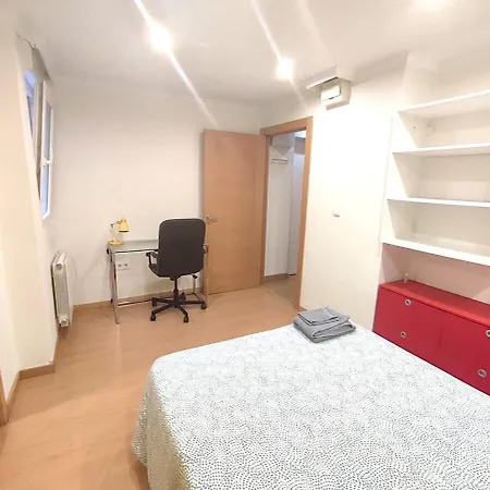625b 4 Pumarin Apartment *